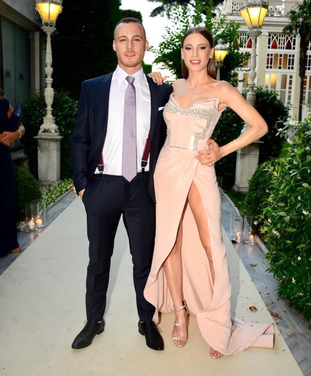 Fahriye Evcen ve Burak Özçivit Düğününden Fotoğraflar Fahriye Evcen ve Burak Özçivit Düğününden Fotoğraflar